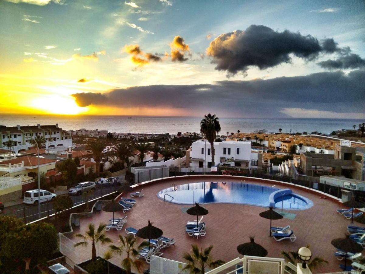 Sunny Apartment Colina Blanca Адехе Екстериор снимка
